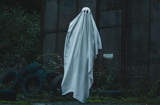 Stacey Dooley and James Buckley star in 2:22: A Ghost Story