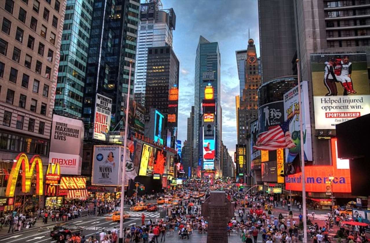 Wicked, Operation Mincemeat and More Hit Times Square for a Free Concert