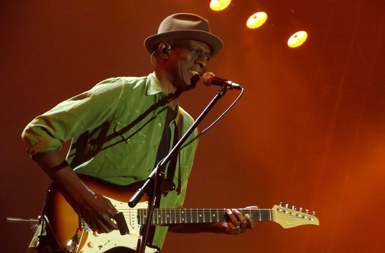 Keb Mo at Tennessee Theatre