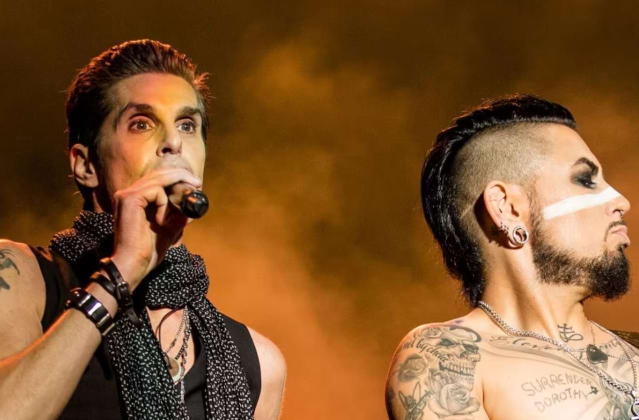 Janes Addiction at Veterans Memorial Coliseum