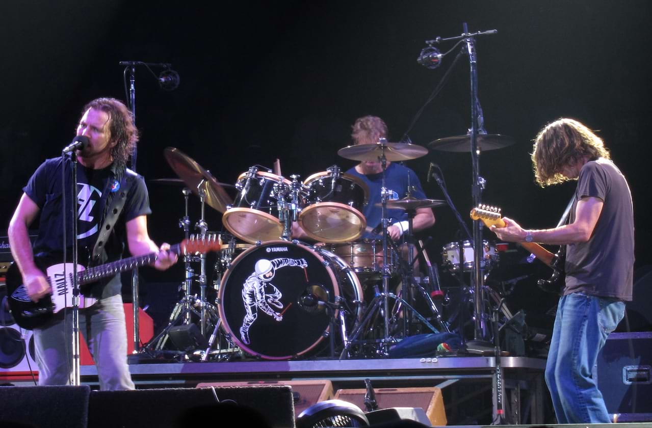 Pearl Jam at Kia Forum