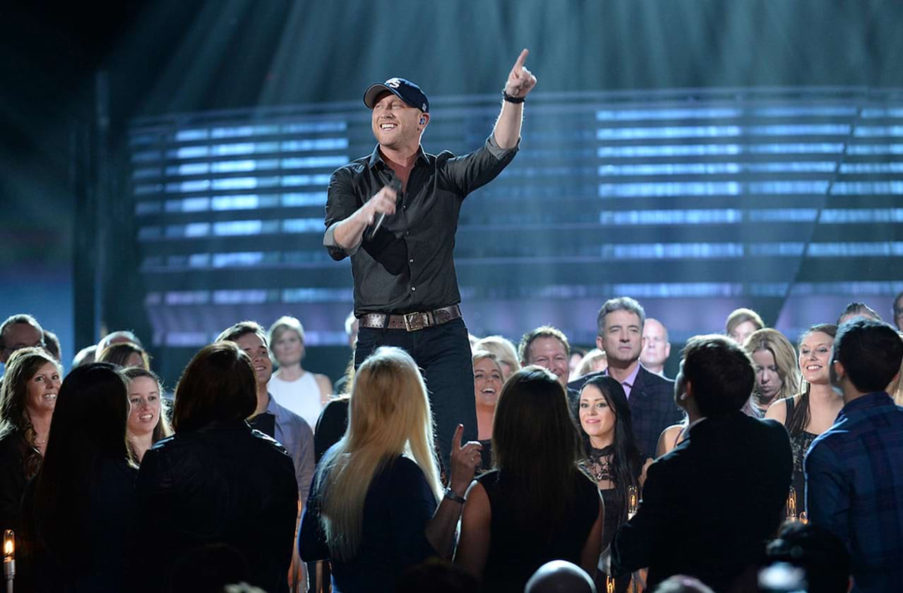 Cole Swindell at Youtube Theater