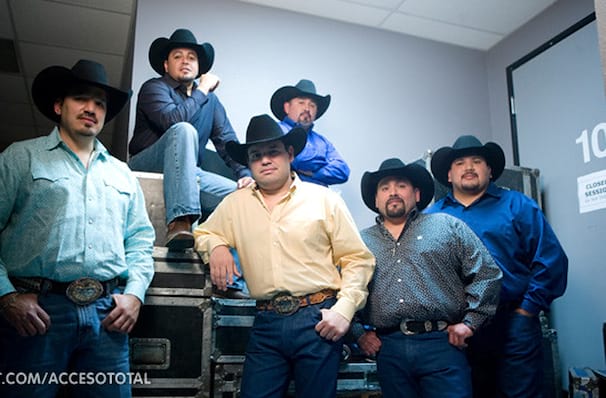 Intocable, Ovens Auditorium, Charlotte