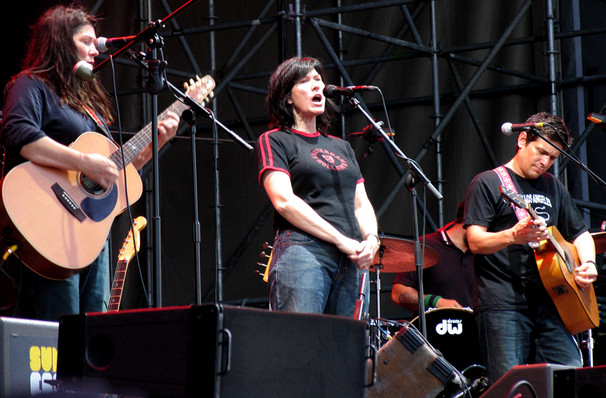 Just one chance to see The Breeders
