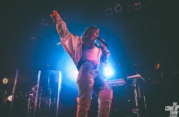 Alina Baraz's one night visit to Chicago