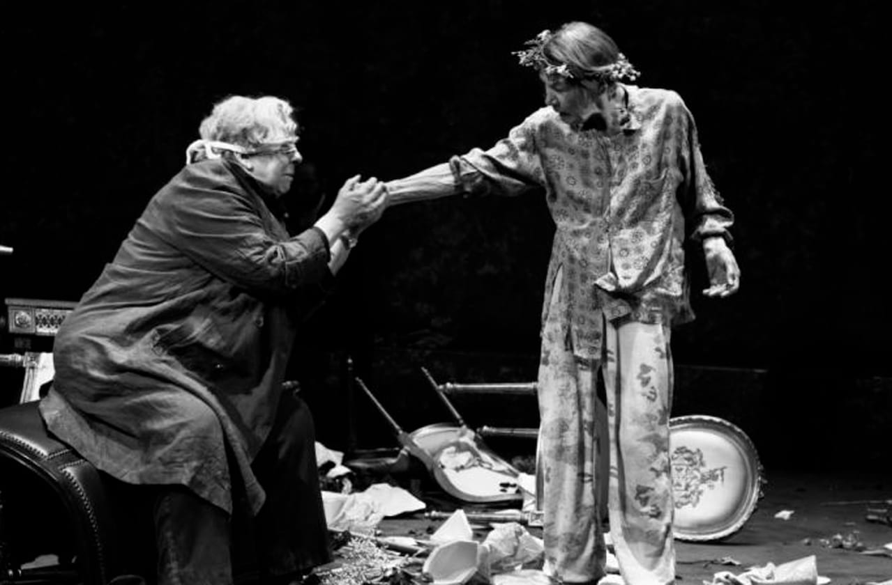 Glenda Jackson's King Lear to bow out early