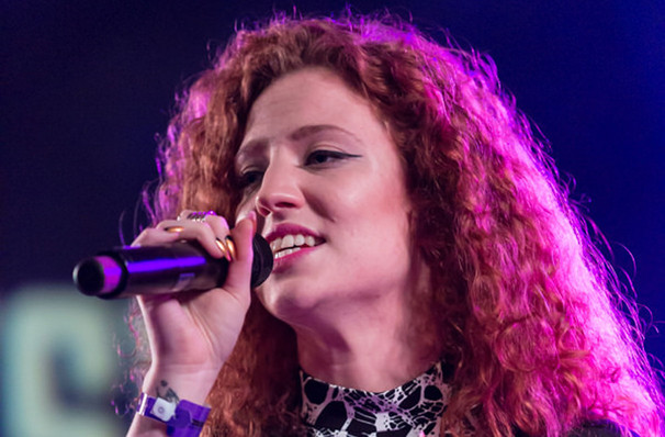 Jess Glynne, Vic Theater, Chicago