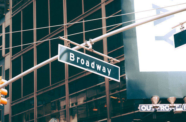 Seattle Symphony - Cirque Goes Broadway