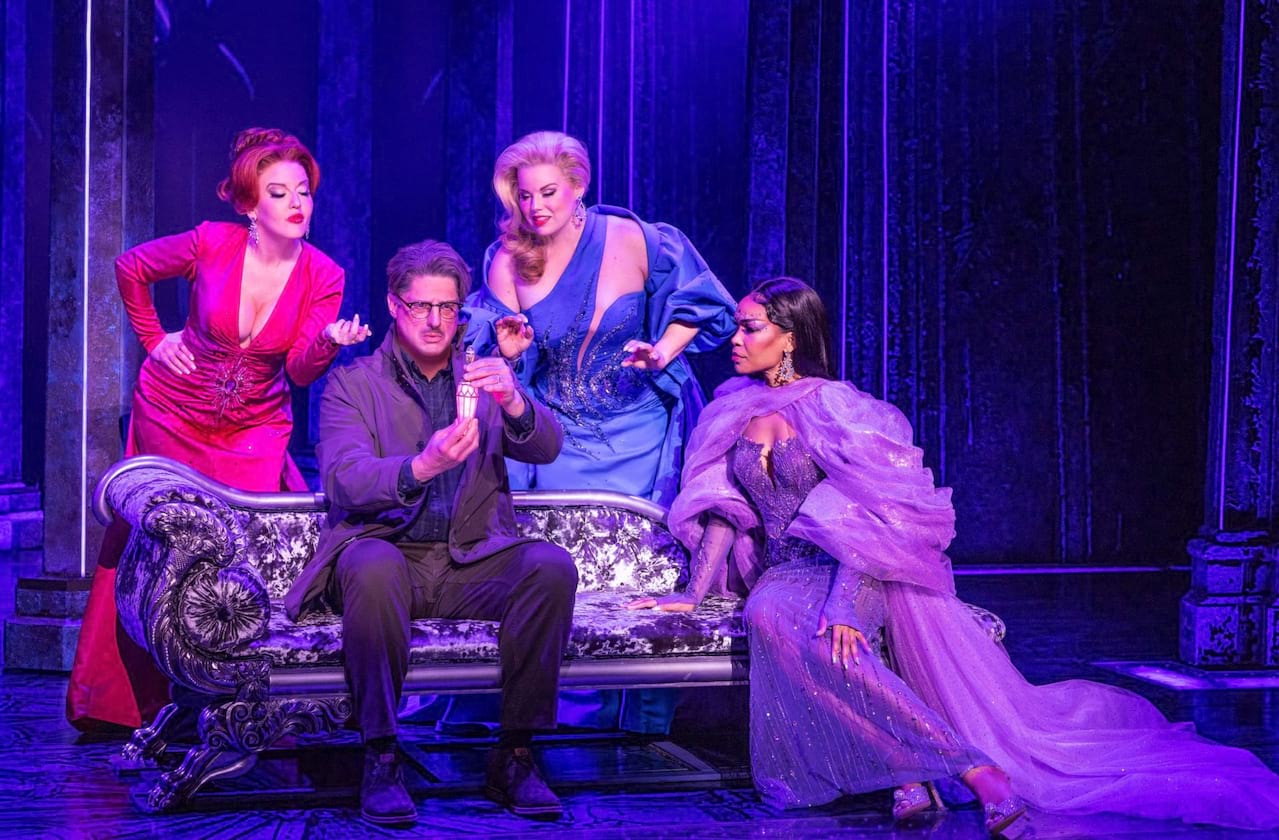 Death Becomes Her at Lunt Fontanne Theater