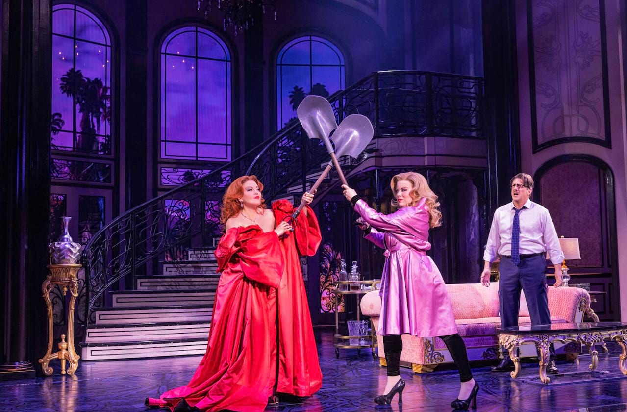 Death Becomes Her at Lunt Fontanne Theater