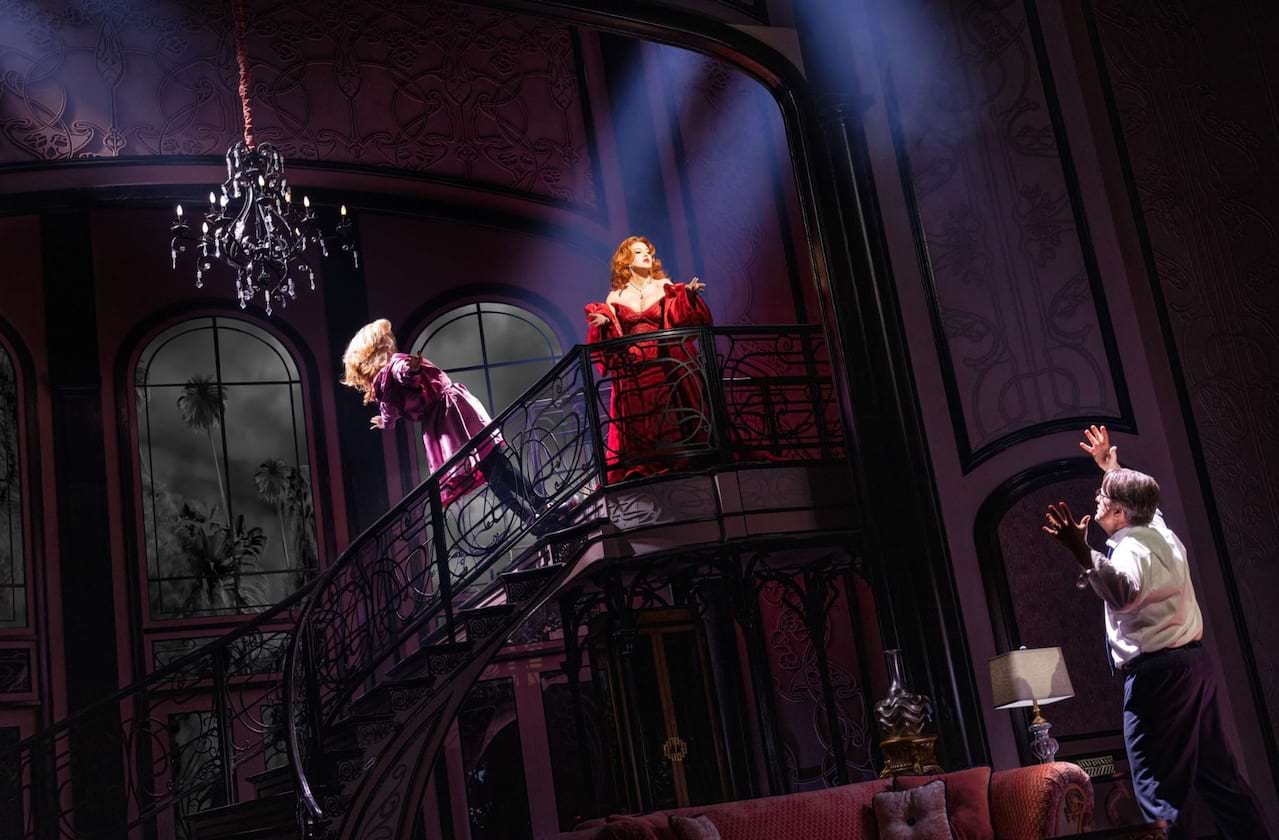 Death Becomes Her at Lunt Fontanne Theater