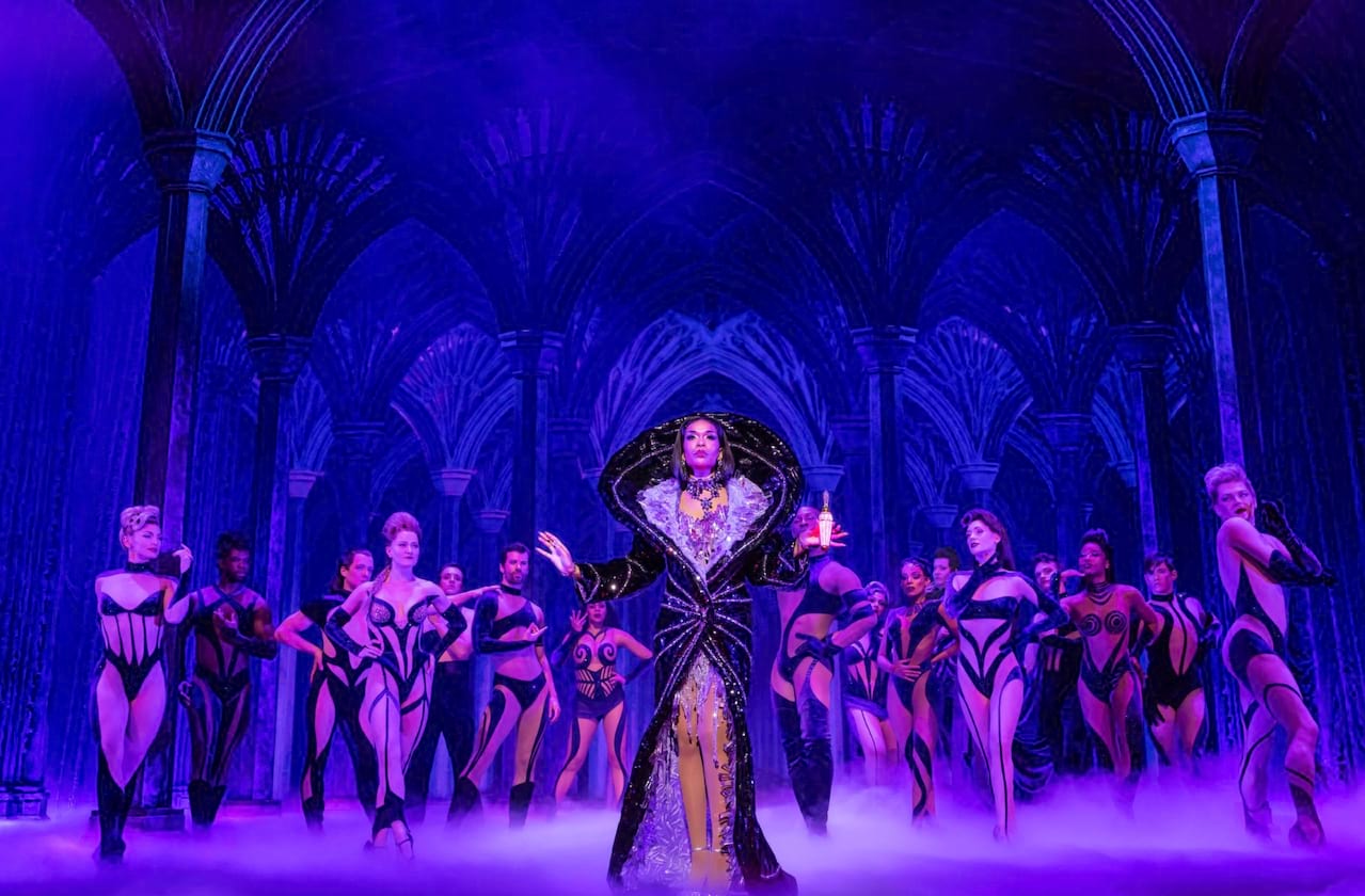 Death Becomes Her at Lunt Fontanne Theater