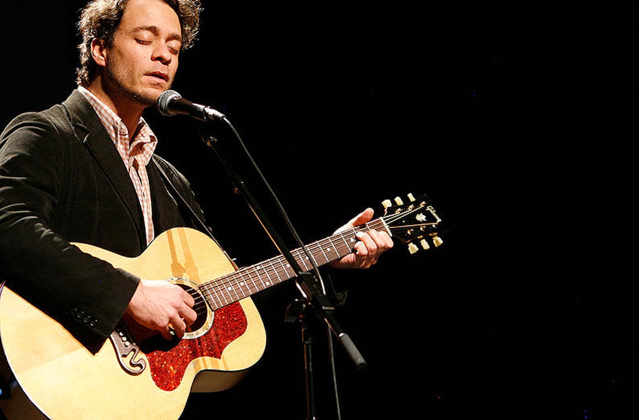 Amos Lee With Chicago Philharmonic Orchestra at Auditorium Theatre