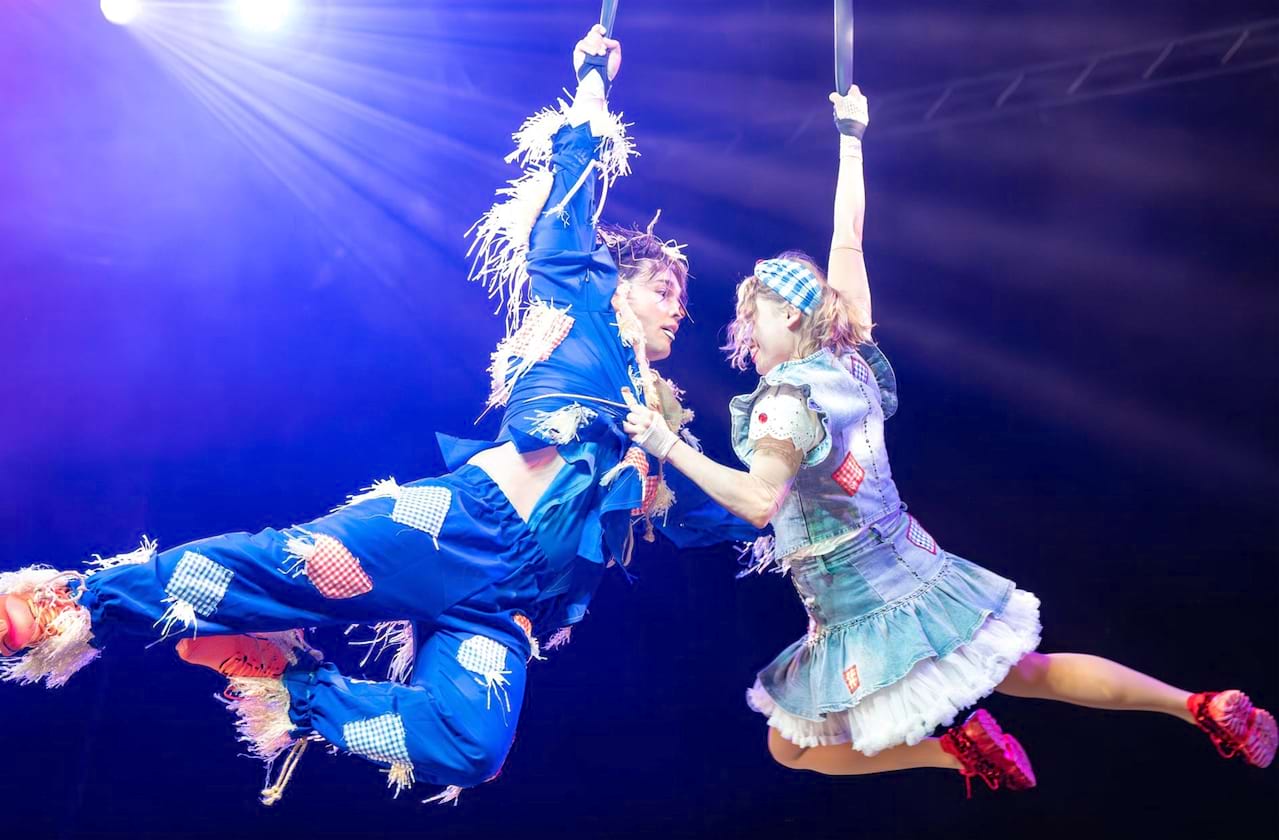 Cirque Wicked Wizard Of Oz at First Direct Arena