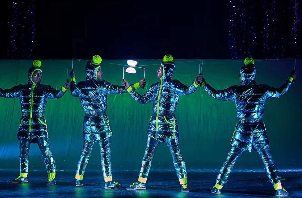 Cirque Du Soleil Twas The Night Before