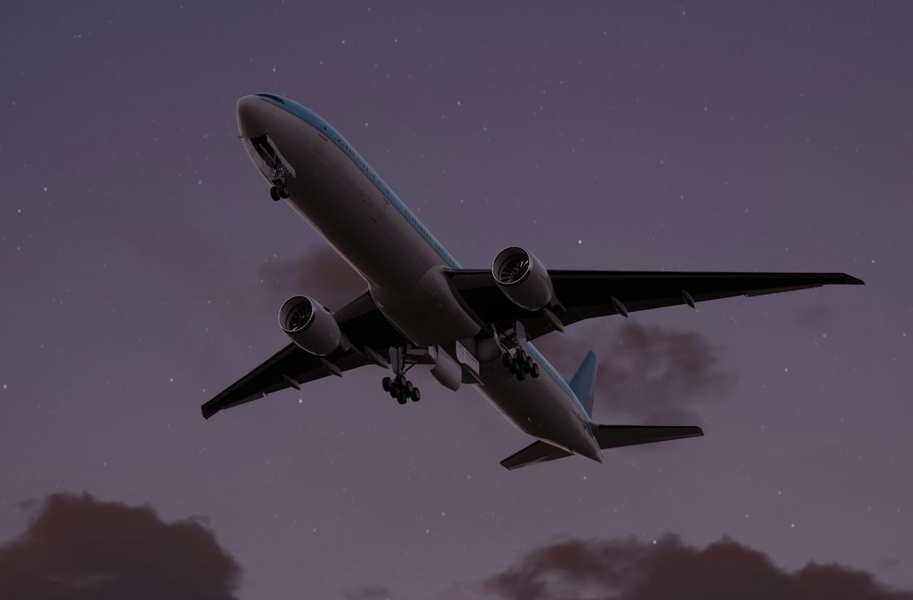 Dates announced for Airplane Live! with Julie Hagerty and Robert Hays