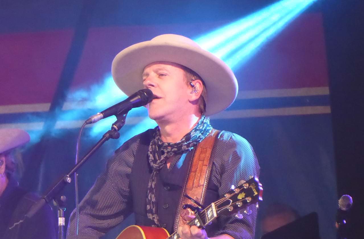 Dates announced for Kiefer Sutherland