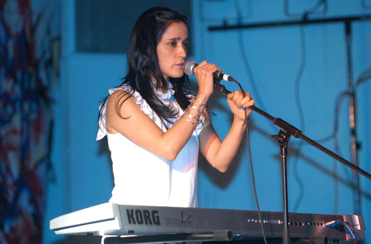 Dates announced for Julieta Venegas
